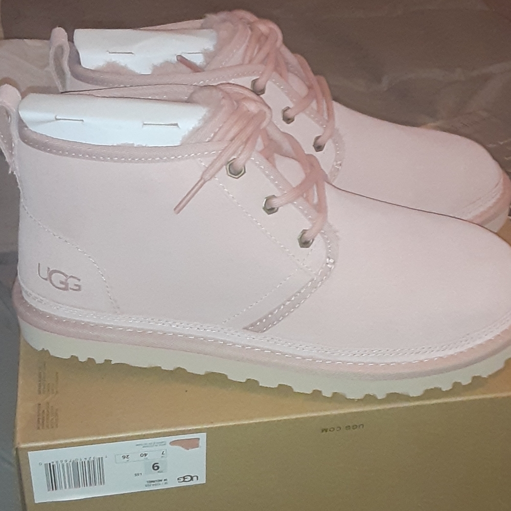 Womans Boots. NEVER WORN